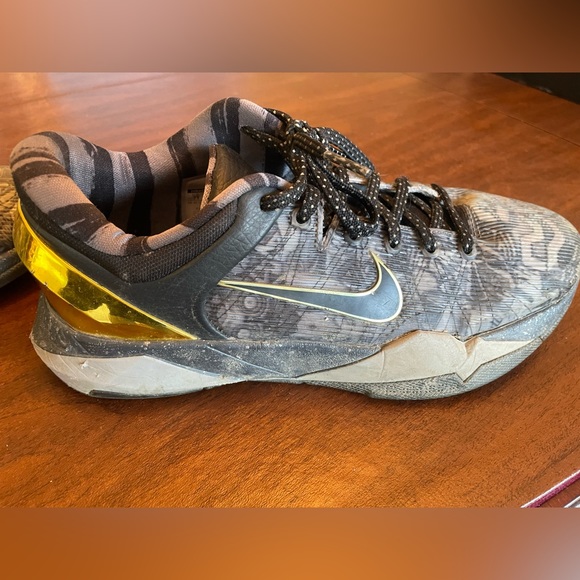 Kobe VII preludes 7Y - Picture 3 of 14
